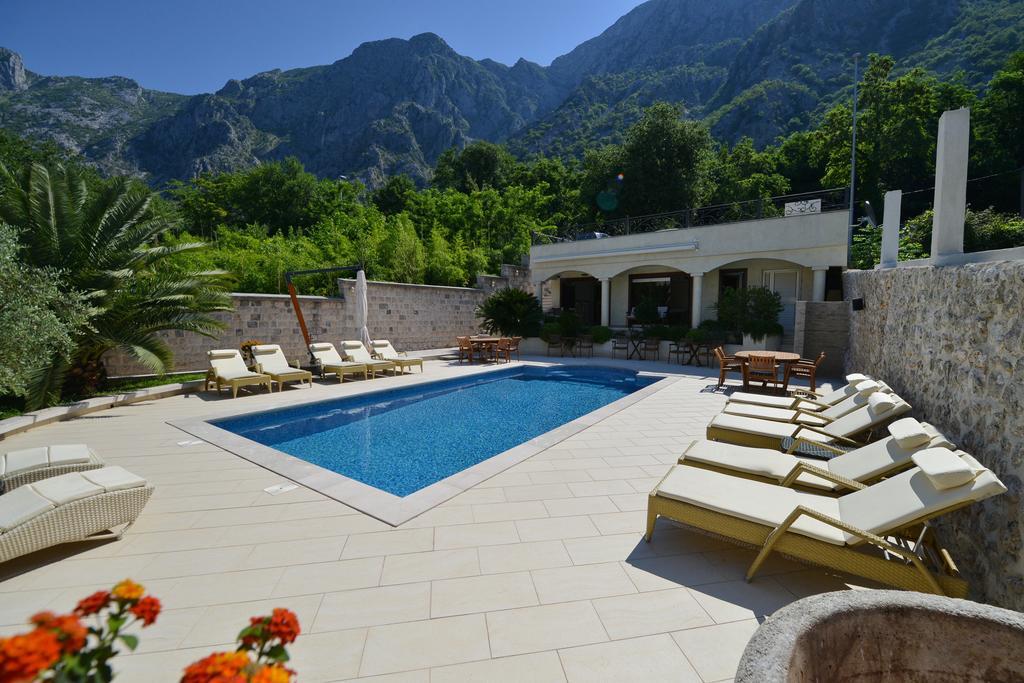 Vila Nikcevic Apartments Kotor Luaran gambar