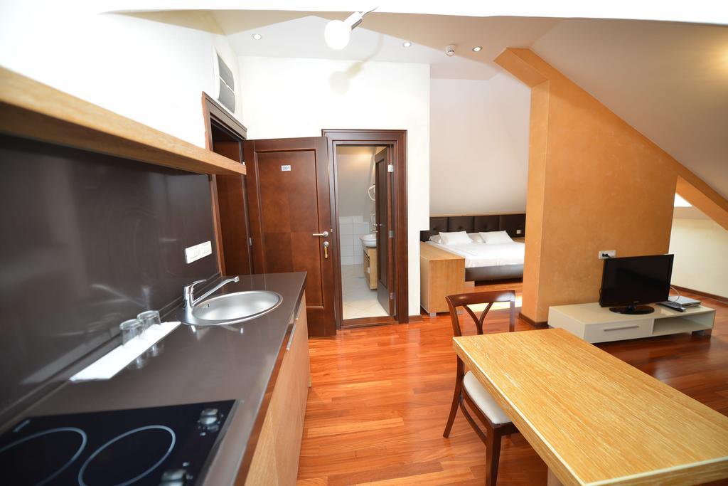 Vila Nikcevic Apartments Kotor Bilik gambar