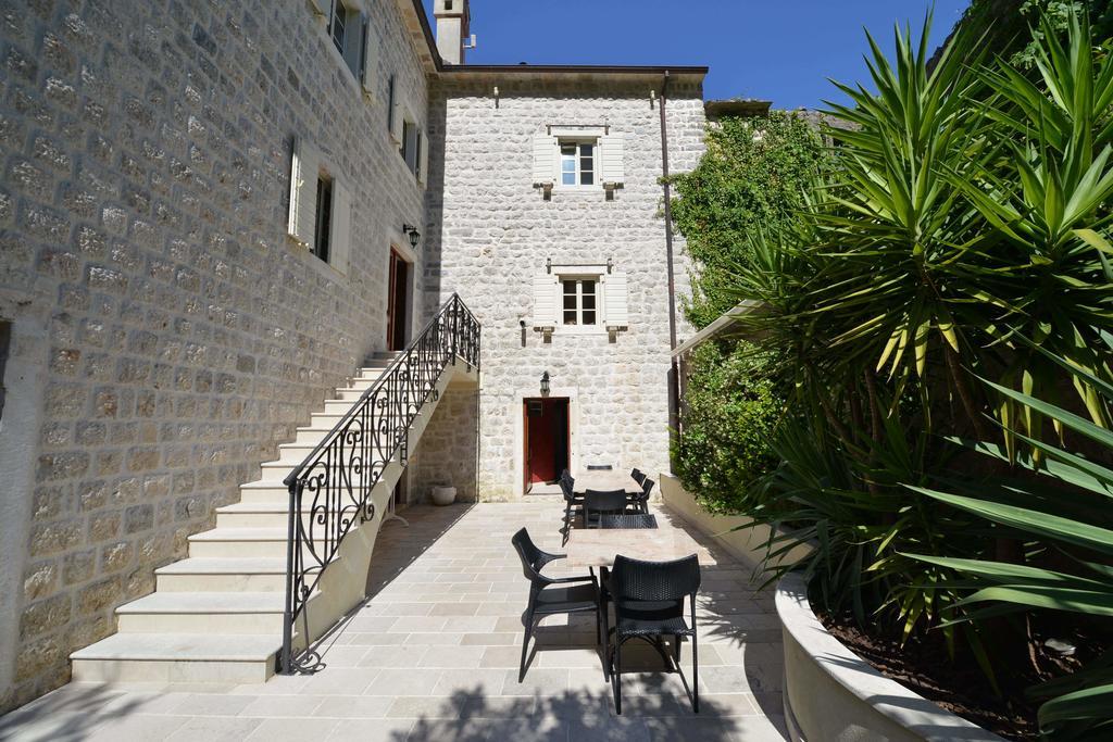 Vila Nikcevic Apartments Kotor Luaran gambar