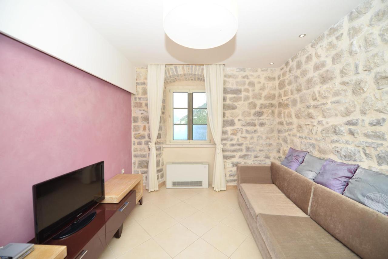 Vila Nikcevic Apartments Kotor Bilik gambar